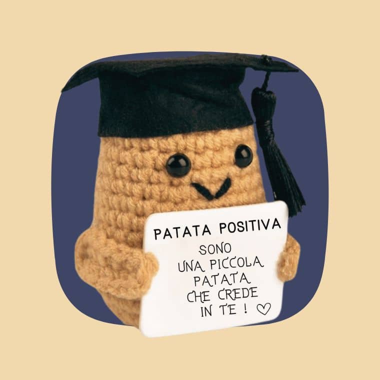 Patata Positiva Scolaretta | Regalo Originale e Ispirante | Ispira al Successo Scolastico | Idea Divertente e Motivante per Studenti | Oggetto Decorativo per Ufficio, Casa &amp; Scuola | Incoraggiamento allo Studio (e alla Perseveranza)