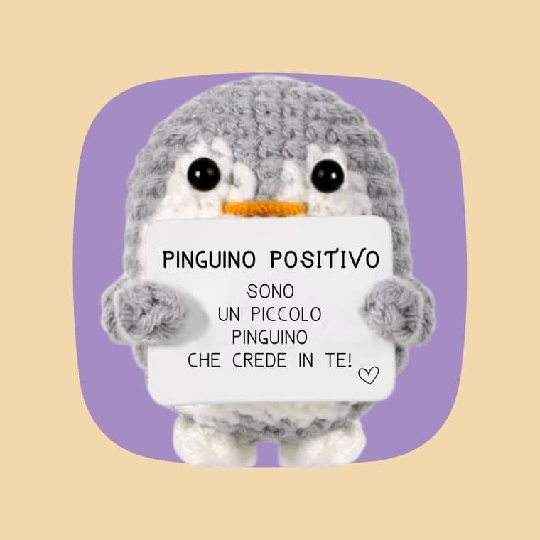  Pinguino Positivo Italiano | Regalo Originale e Divertente | Idea Divertente per Feste | Compleanni Uomo Donna Coppia Adolescente | Oggetto per Colleghi e Ufficio | Peluche per Bambini Ragazza Ragazzo | Pupazzo Umoristico e Motivazionale